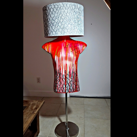 Lamp - Picture 3 of 3